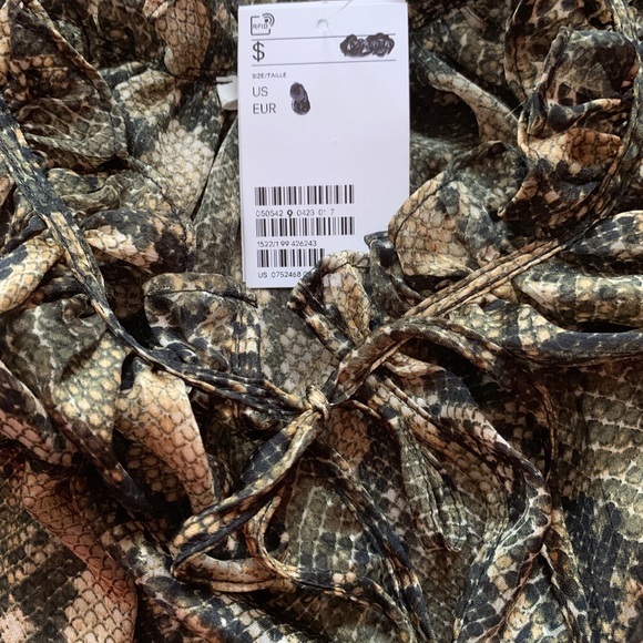 Top - Picture 3 of 4